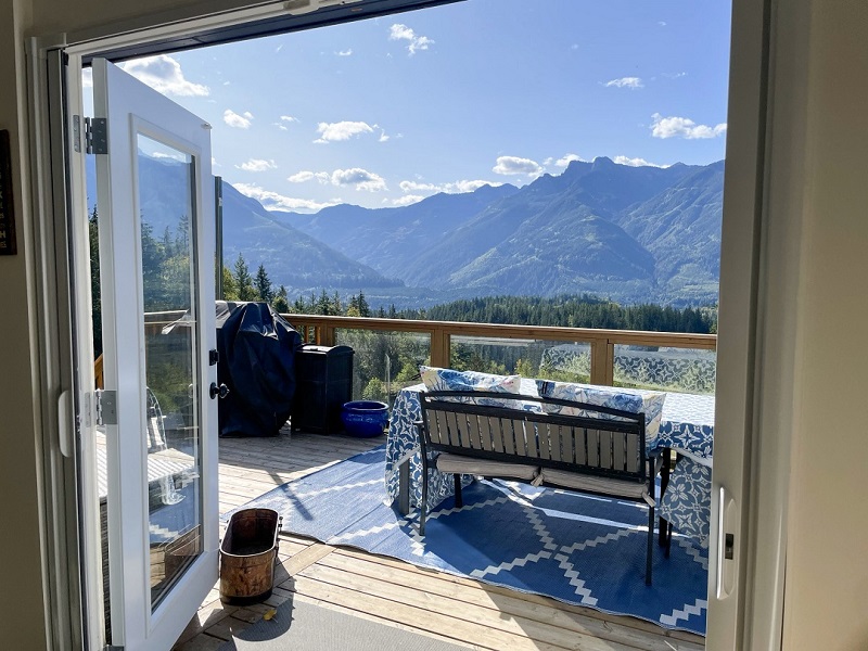 Book Your Relaxing Retreat With Colleagues At Sante